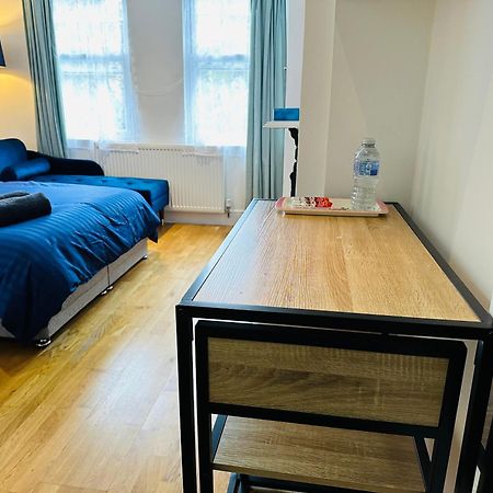 לונדון Stunning One Bedroom Studio Flat מראה חיצוני תמונה