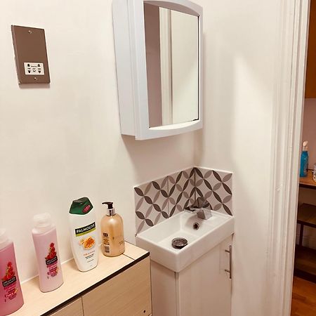 לונדון Stunning One Bedroom Studio Flat מראה חיצוני תמונה